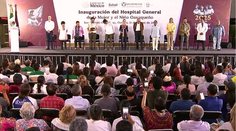 La presidenta Claudia Sheinbaum inauguró hospitales en Oaxaca, destacando su compromiso con la atención médica gratuita y la mejora de las instituciones de salud.