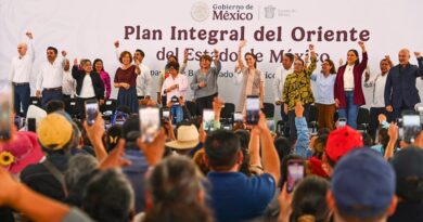 La presidenta Claudia Sheinbaum y la gobernadora Delfina Gómez entregan apoyos en Tlalnepantla como parte del Plan Integral para mejorar viviendas en Edomex