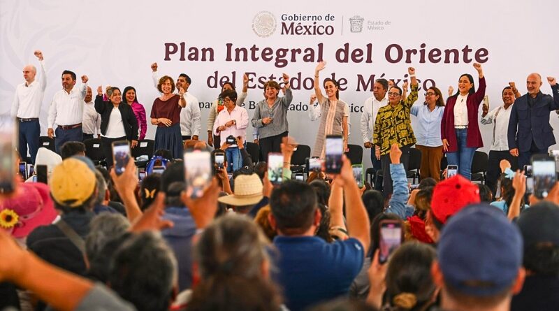 La presidenta Claudia Sheinbaum y la gobernadora Delfina Gómez entregan apoyos en Tlalnepantla como parte del Plan Integral para mejorar viviendas en Edomex