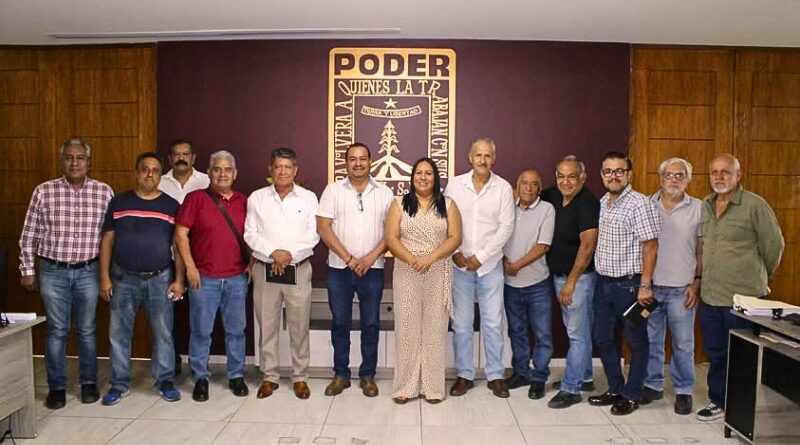 Diputada Jazmín Solano se reúne con líderes transportistas para impulsar soluciones en modernización, seguridad y condiciones laborales del sector.